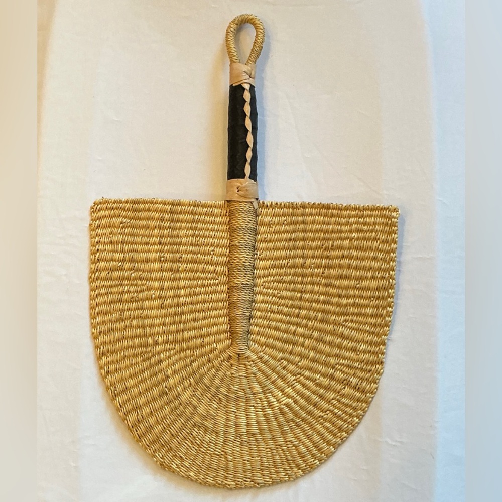 Handcrafted Bolga Grass Fan – Ghanaian Home Décor & Cultural Keepsake
